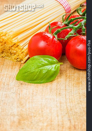 
                Pasta, Italienische Küche, Kochzutaten                   