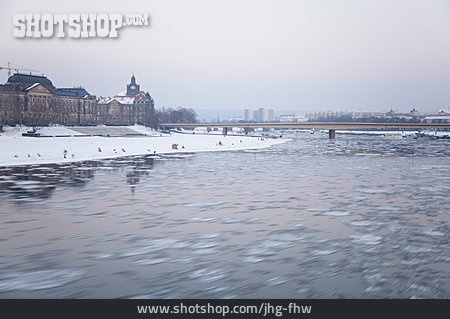 
                Winter, Elbe, Dresden                   