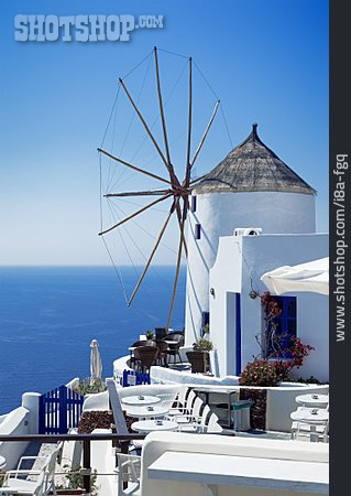 
                Windmühle, Santorini, Griechenland                   