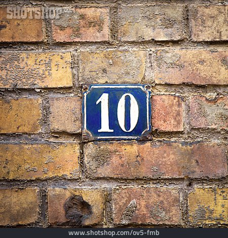 
                Hausnummer, 10, Backsteinwand                   