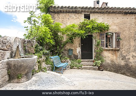 
                Idyllisch, Einfamilienhaus, Provence                   