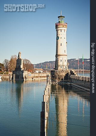 
                Leuchtturm, Hafeneinfahrt, Lindau                   