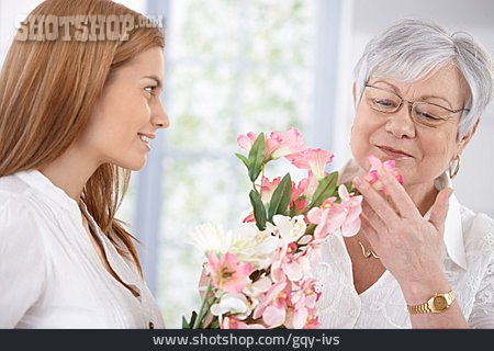 
                Mother, Mothers Day, Daughter, Flower Gift                   