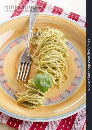 
                Spaghetti, Pasta, Pesto                   