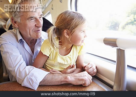 
                Großvater, Enkelin, Reisende, Zugreise                   