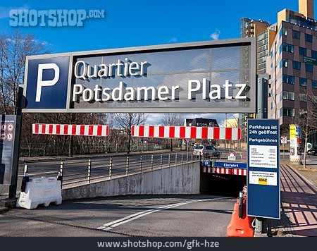 
                Potsdamer Platz, Einfahrt, Parkhaus                   