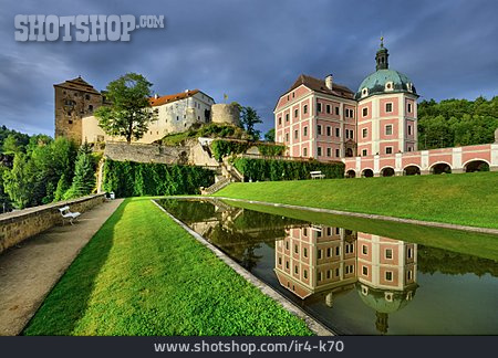 
                Schloss, Petschau                   