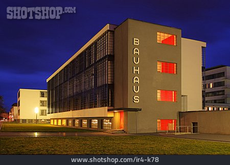 
                Bauhaus                   