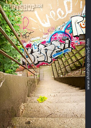 
                Treppe, Geländer, Graffiti                   