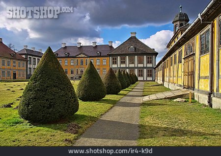 
                Schloss, Schloss Oranienbaum                   