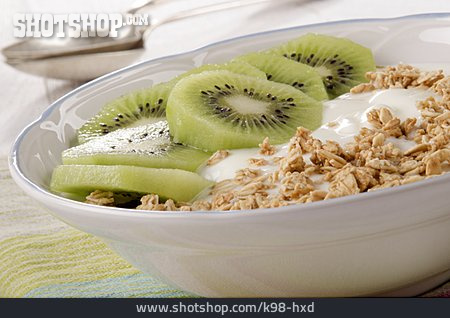 
                Kiwi, Joghurt, Cerealien                   