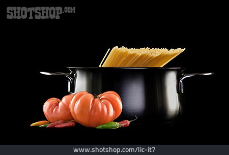 
                Kochen, Spaghetti, Italienische Küche                   