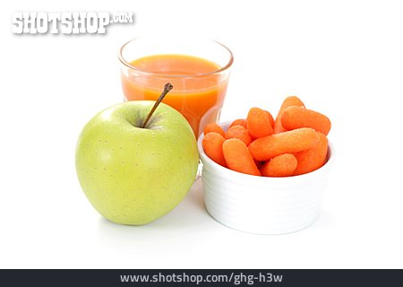 
                Gesunde Ernährung, Karottensaft                   
