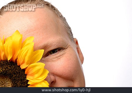 
                Frau, Sonnenblume                   