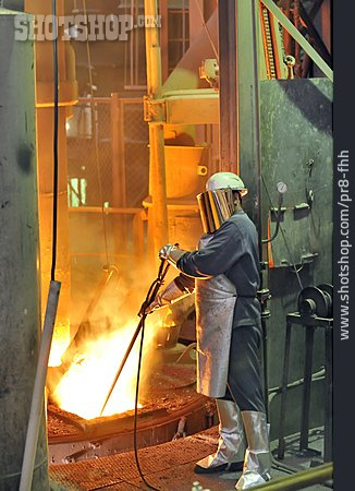 
                Metallverarbeitung, Gießerei, Fabrikarbeiter                   