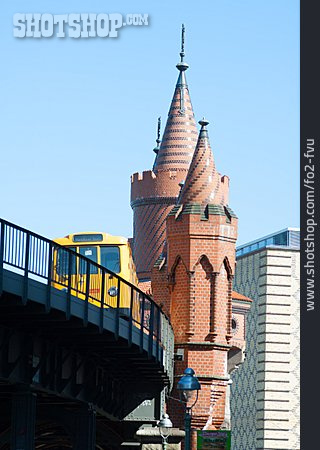 
                Berlin, U-bahn, Oberbaumbrücke, Brückenturm                   