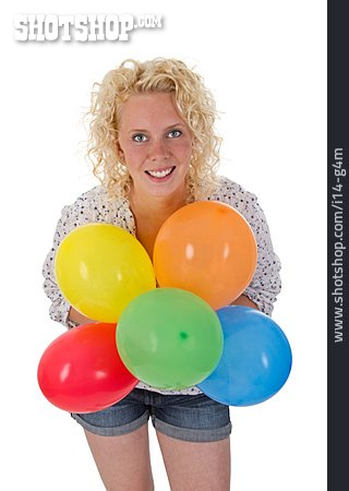 
                Junge Frau, Präsentieren, Luftballons                   