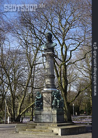 
                Denkmal, Rendsburg, Uwe Jens Lornsen                   