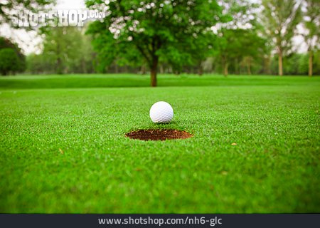
                Golf, Einlochen, Golfball                   
