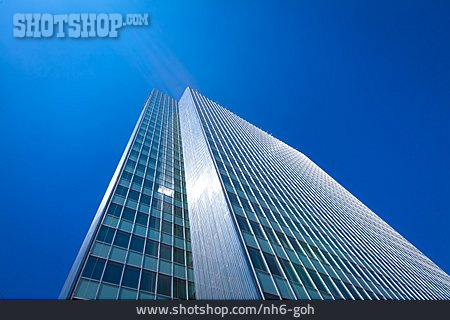 
                Wolkenkratzer, Bürogebäude, Hochhaus                   