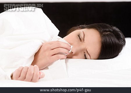 
                Frau, Erkältung, Grippe, Schnupfen                   