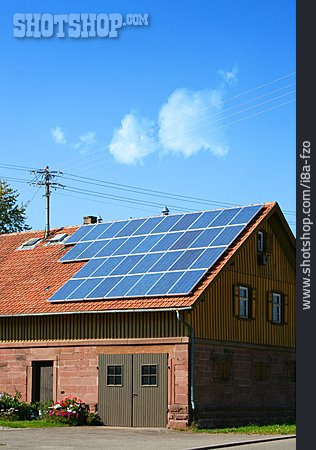 
                Bauernhaus, Photovoltaik, Solaranlage, Solarzelle                   