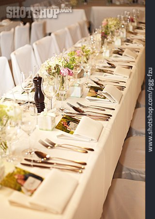 
                Tisch, Tischgedeck, Bankett, Hochzeitstafel                   