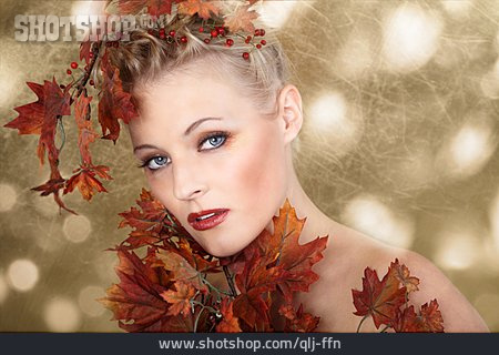 
                Beauty & Kosmetik, Junge Frau, Herbstlich                   