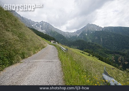 
                Gebirge, Südtirol, Alm                   