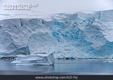 
                Antarktis, Eisberg                   