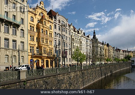 
                Häuserzeile, Prag, Moldau, Masarykovo Nabrezi                   