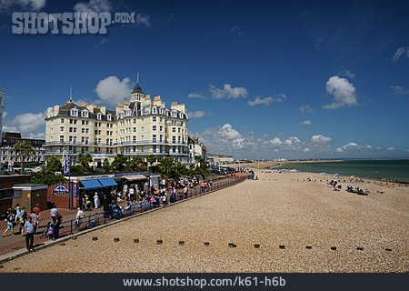 
                Strand, Strandpromenade, Eastbourne                   