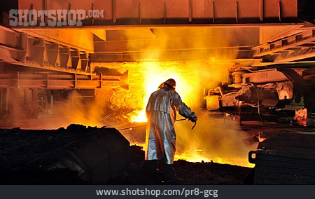 
                Arbeiter, Metallindustrie, Schmelzofen                   