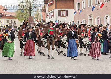
                Brauchtum, Bayern, Festzug                   