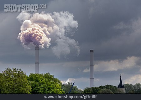 
                Industrie, Umweltverschmutzung, Co2-ausstoß, Kraftwerk Klingenberg                   
