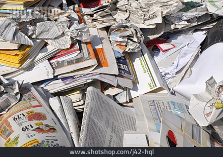 
                Mülltrennung, Altpapier, Papiermüll                   