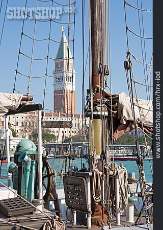 
                Segelboot, Venedig                   