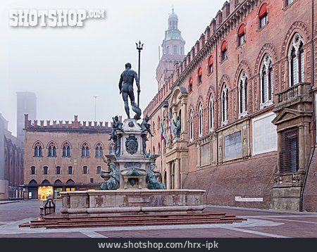 
                Rathaus, Neptun-brunnen, Bologna                   