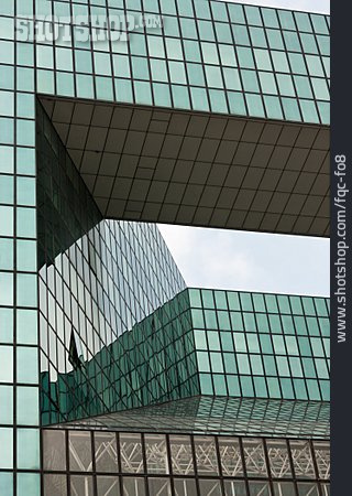 
                Moderne Baukunst, Glasfassade                   