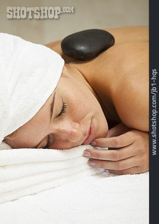 
                Wellness & Relax, Behandlung, Warmsteinmassage                   