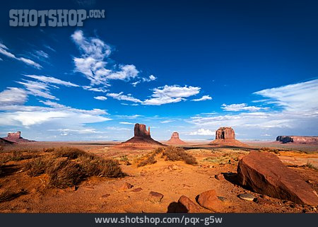 
                Arizona, Monument Valley, Tafelberg, Colorado                   