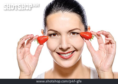 
                Frau, Erdbeere                   
