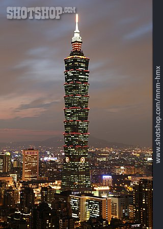 
                Wolkenkratzer, Taipeh, Taiwan                   