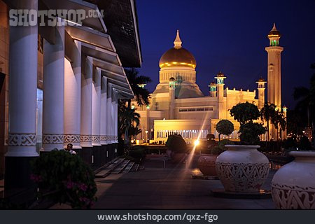 
                Brunei, Sultan-omar-ali-saifuddin-moschee, Bandar Seri Begawan                   