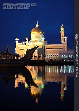 
                Brunei, Sultan-omar-ali-saifuddin-moschee, Bandar Seri Begawan                   