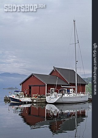 
                Norwegen, Bootshaus, Bootshütte                   
