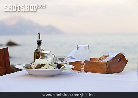
                Speisen & Getränke, Griechischer Salat, Griechenland, Taverne                   
