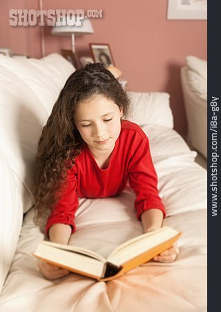 
                Kind, Mädchen, Lesen                   