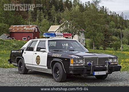 
                Polizei, Polizeiauto, Streifenwagen                   