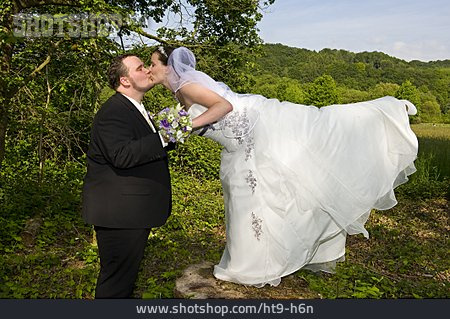 
                Wedding, Bridal Couple, Wedding Kiss                   